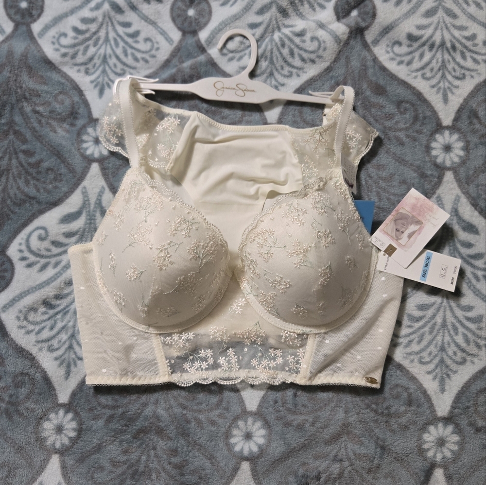 NWT 38C/XL Elegant Jessica Simpson Cream Lace Bra and Panty Set